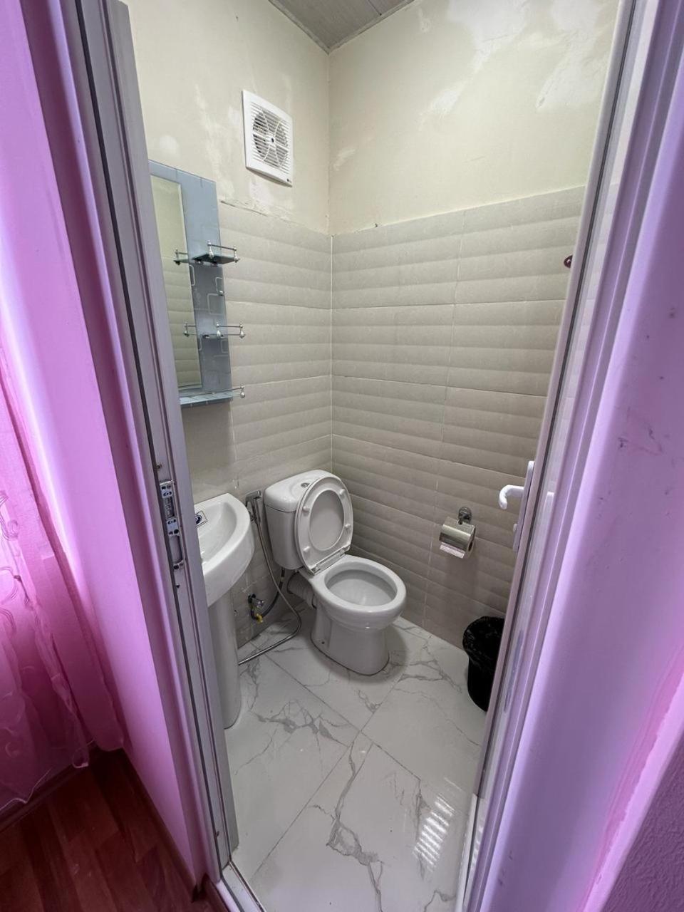 Rezo'S Ranch Apartman Samtredia Kültér fotó