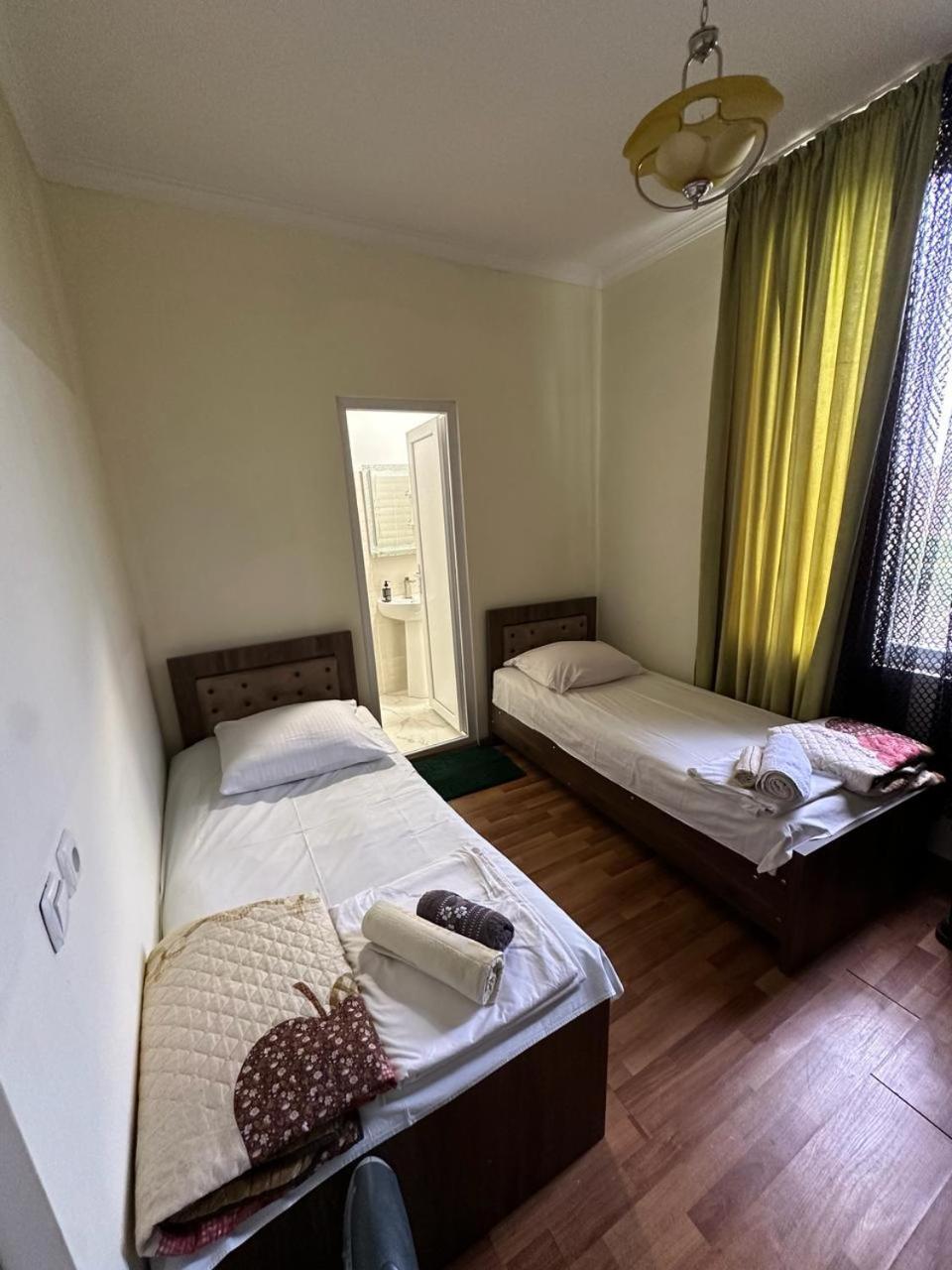 Rezo'S Ranch Apartman Samtredia Kültér fotó