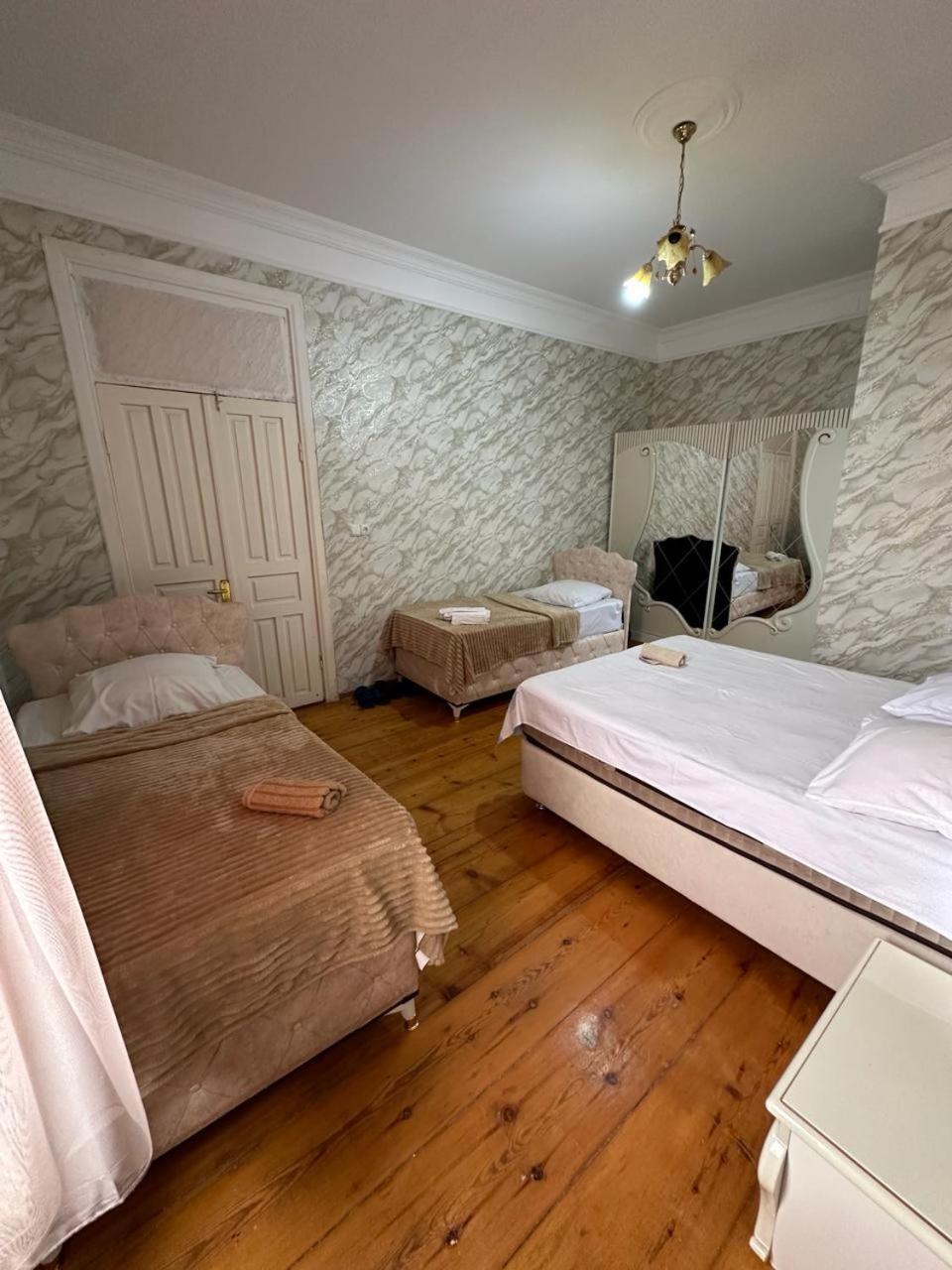 Rezo'S Ranch Apartman Samtredia Kültér fotó