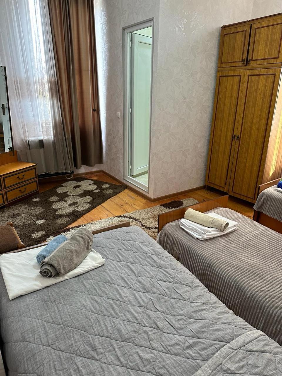 Rezo'S Ranch Apartman Samtredia Kültér fotó
